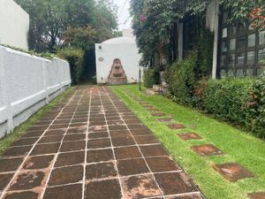 DEPARTAMENTO TODO INCLUIDO CON  JARDIN DE 150 METROS