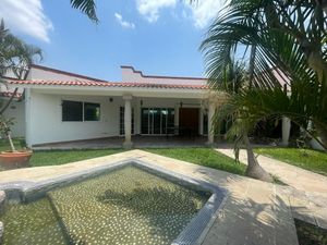 VENDO CASA  CON ALBERCA Y 1,235M2 DE TERRENO FRACC EL VENADITO AYALA MOR