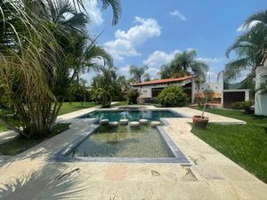 VENDO CASA  CON ALBERCA Y 1,235M2 DE TERRENO FRACC EL VENADITO AYALA MOR