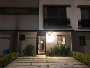 Casa en venta en Capital Norte, Valle Imperial, Zapopan, Jalisco, 45134.