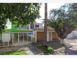 Casa en Venta en Pinar de La Calma Zapopan