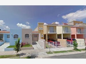 Casa en Venta en Jardines del Vergel Zapopan