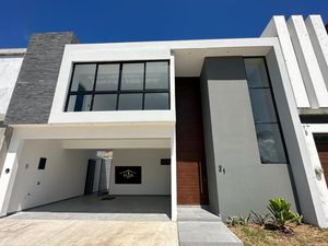 Casa en Venta en Lomas del Sol Alvarado