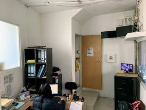 Locales con oficinas y bodega en Venta, Galeana, Tlalnepantla