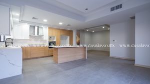 CASA EN VENTA EN BOSQUES DEL VALLE, RECÁMARA EN PLANTA BAJA .