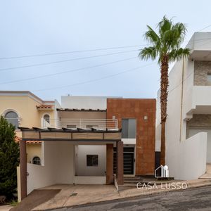 CASA EN RENTA EN ZONA CANTERA, CON RECAMARA EN PLANTA BAJA