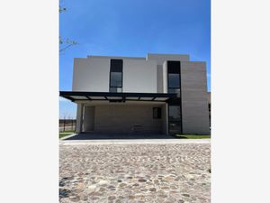 Casa en Venta en El Campanario Querétaro