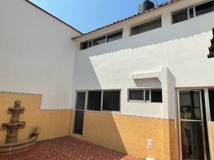 EXTRAORDINARIA PROPIEDAD EN VENTA (DOS CASAS DULEX Y DEPARTAMENTO INDEPENDIENTE)