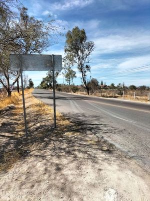 SE VENDE 3 HECTAREAS DE TERRENO A PIE DE CARRETERA RUMBO A EDEN