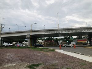 SE RENTA LOCAL EN TERCER ANILLO NORTE CON ESQUINA EN ALEJANDRO DE LA CRUZ