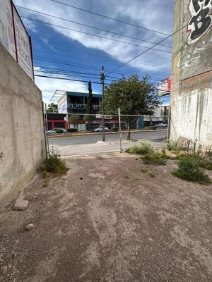 SE RENTA TERRENO EN AV. LÓPEZ  MATEOS