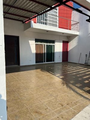 SE VENDE CASA EN VILLAS DE LA CANTERA