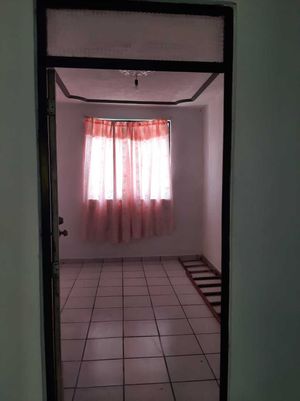 SE VENDE CASA EN “PENSADORES MEXICANOS”