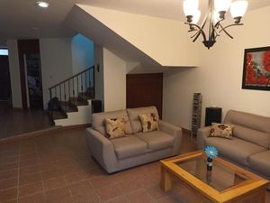 SE VENDE CASA EN JARDINES DE LA CONCEPCIÓN