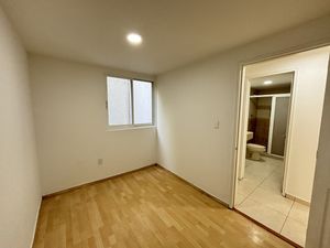 DEPARTAMENTO EN VENTA REMODELADO CON ELEVADOR