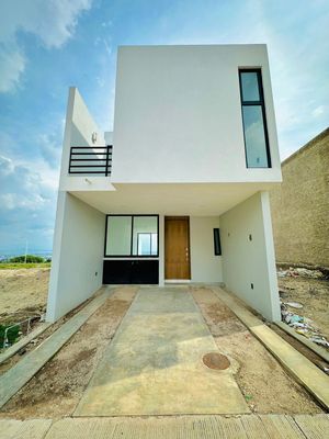 CASA EN VENTA EN ZIMALTA RESIDENCIAL