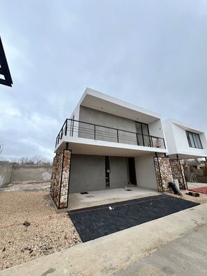 TOWNHOUSES VIETTRI MODELO MARE EN VENTA, CONKAL MÉRIDA YUCATÁN