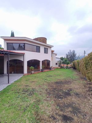 Casa en Renta y Venta en Lomas de Valle Escondido!!