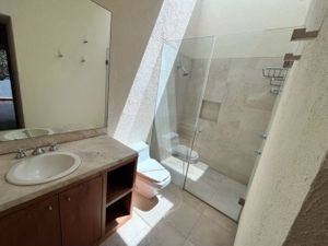 Exclusiva Casa en Condominio en Venta en La Loma Santa Fe (Los Patios II)