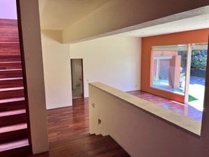 Exclusiva Casa en Condominio en Venta en La Loma Santa Fe (Los Patios II)