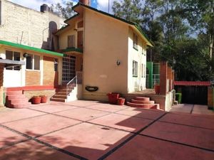 Casa en calle privada en Renta en Bosques del Lago, Cuautitlán Izcalli!!