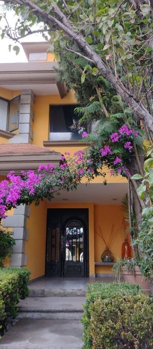 Casa en Venta en Jardines de San Mateo, Naucalpan!!