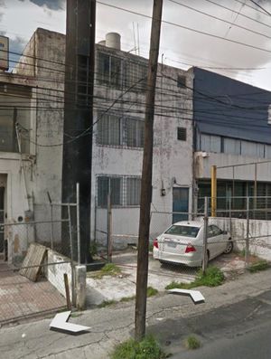 OPORTUNIDAD EDIFICIO  SOBRE AVENIDA PARA REMODELAR O DEMOLER EN GUADALAJARA