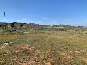 Terreno plano, en  Valle de Guadalupe, muy cerca de Dona Estela