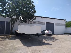 Excelente terreno comercial a la venta en la Av, Itzaes, Mérida