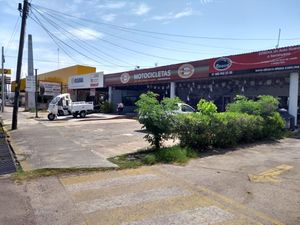 Excelente terreno comercial a la venta en la Av, Itzaes, Mérida