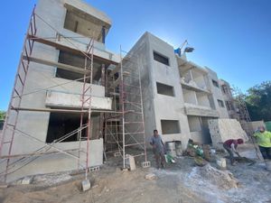 Townhouse en preventa de 3 recámaras con amenidades en Temozón Norte, Mérida.