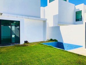 CASA EN VENTA EN CEREZOS RESIDENCIAL, CARRETERA NACIONAL, MONTERREY, NL(ALBERCA)