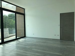 CASA EN VENTA EN VALLE DEL VERGEL, CARRETERA NACIONAL, MONTERREY, (Rec. en PB)