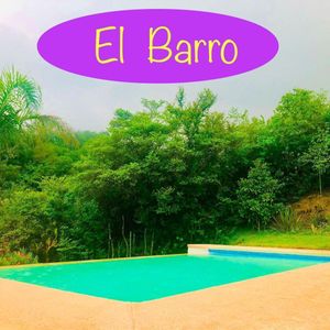 QUINTA EN VENTA EN CARRETERA NACIONAL, EL BARRO, PRIVADO, ALBERCA, OPORTUNIDAD!