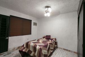 Departamento en RENTA en Zona TEC, 3 Recámaras, AMUEBLADO