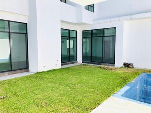 CASA EN VENTA EN CEREZOS RESIDENCIAL, CARRETERA NACIONAL, MONTERREY, NL(ALBERCA)