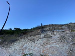 Terreno ascendente en venta, Zona San Agustín vistas a la montaña.