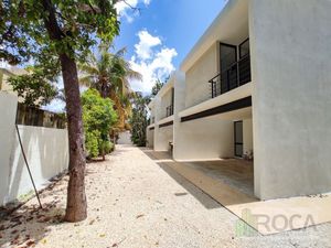 Casa nueva, en el corazón de la zona norte de Mérida, en privada