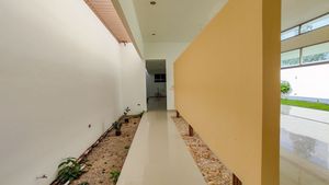 Residencia en calle cerrada privada en el corazón de la zona norte de Mérida.