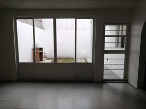 PACHUCA VENDE AMPLIA CASA EN REAL DE MEDINAS