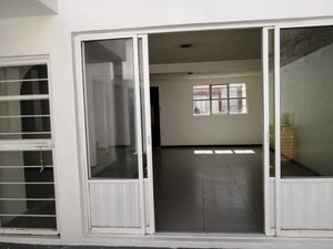 PACHUCA VENDE AMPLIA CASA EN REAL DE MEDINAS