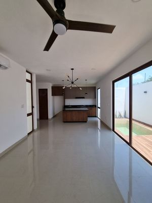 TOWNHOUSE CON PANELES SOLARES EN RENTA EN PRIVADA EN DZITYA, MÉRIDA