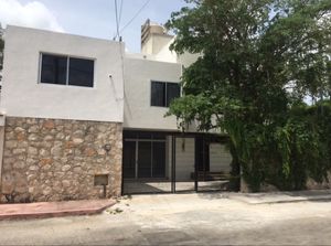 EN RENTA CASA AMUEBLADA EN ITZIMNA, MÉRIDA