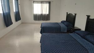 CASA EN VENTA A 130 METROS DEL MAR, CHICXULUB PUERTO, MÉRIDA