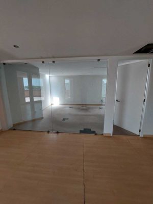 Oficina en renta Av. Zaragoza de 181 m2