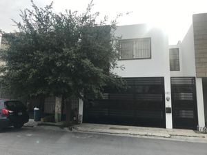 Casa en renta en Alcatraces Residencial, San Nicolás de los Garza, Nuevo  León.