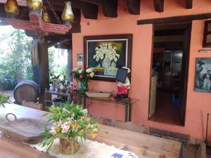 Renta Casa en Valle de Bravo con amplio jardín