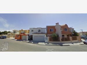 Casa en Venta en Loma Dorada Ensenada