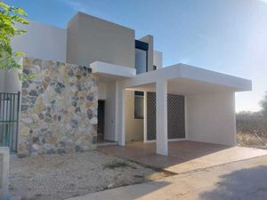 Casa en Privada Residencial Zentura en venta al norte de Mérida, Cholul