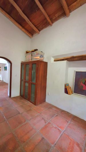 Terreno con casa en coto privado en Comala, Colima